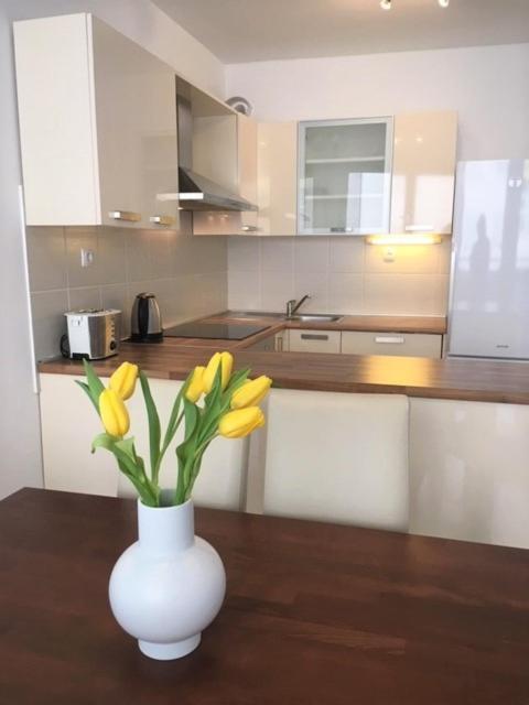 Sunshine Apartment Makarska Eksteriør billede