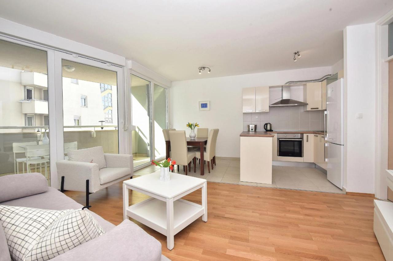 Sunshine Apartment Makarska Eksteriør billede